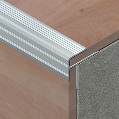 Profil treapta antiderapant, 8x20 mm, 2,7 m, argintiu satinat