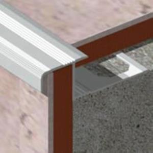 Profil treapta antiderapant, 10x22 mm, 2,5 m, argintiu